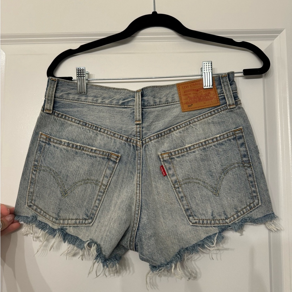 Levi’s shorts size 24